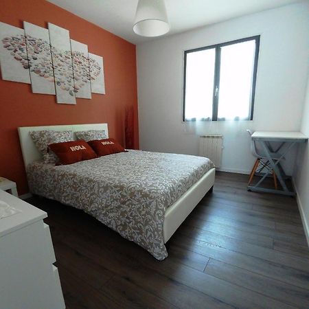 Maison chaleureuse en pleine campagne avec jacuzzi Avensan Extérieur photo