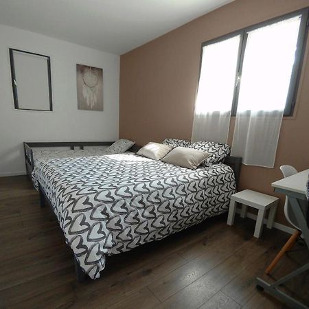 Maison chaleureuse en pleine campagne avec jacuzzi Avensan Extérieur photo