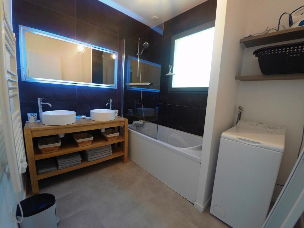 Maison chaleureuse en pleine campagne avec jacuzzi Avensan Extérieur photo